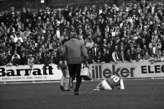 Framed Print : Rotherham United 2 v. Grimsby 2. April 1982 MF06-26-030 Local Caption Division 1