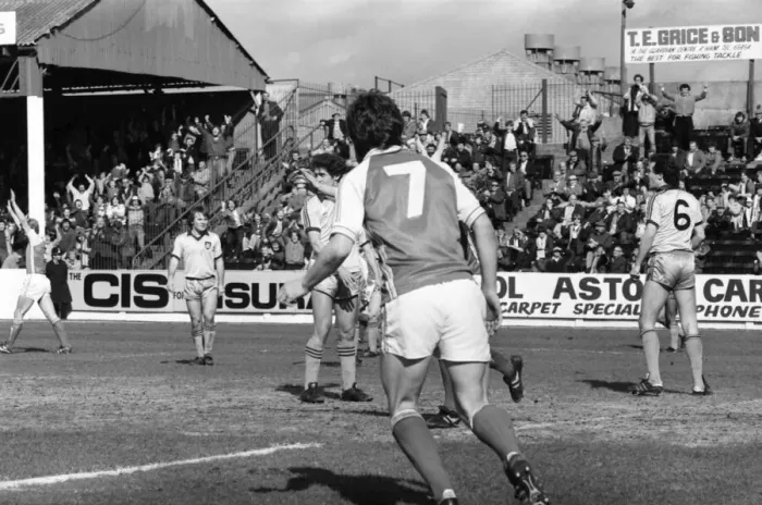 Framed Print : Rotherham United 2 v. Grimsby 2. April 1982 MF06-26-001 Local Caption Division 1 Framed Print : Rotherham United 2 v. Grimsby 2. April 1982 MF06-26-001 Local Caption Division 1