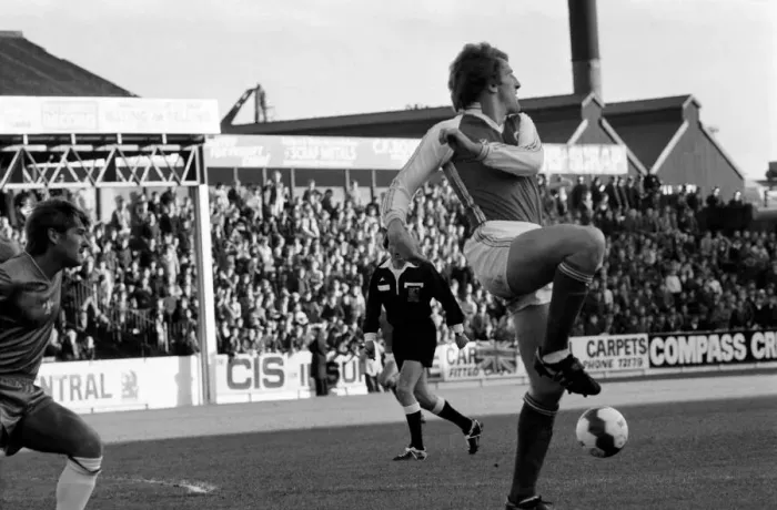 Framed Print : Rotherham United 6 v. Chelsea 0. Division 2 Football October 1981 MF04-14-048 Framed Print : Rotherham United 6 v. Chelsea 0. Division 2 Football October 1981 MF04-14-048