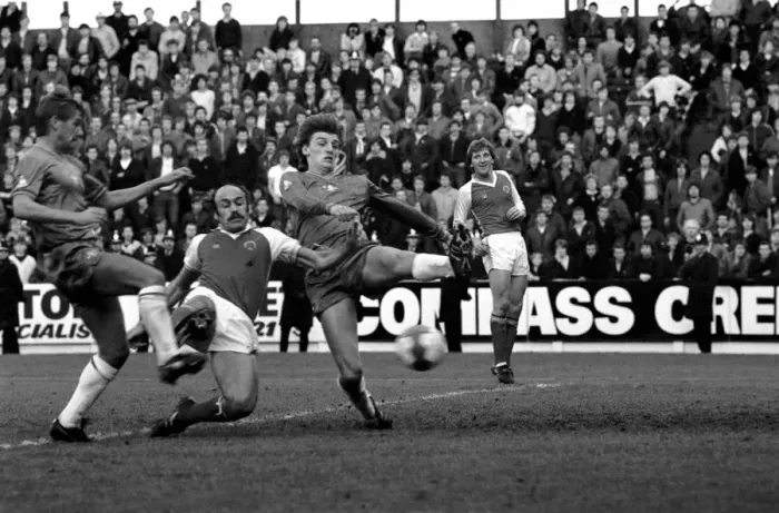 Framed Print : Rotherham United 6 v. Chelsea 0. Division 2 Football October 1981 MF04-14-037 Framed Print : Rotherham United 6 v. Chelsea 0. Division 2 Football October 1981 MF04-14-037