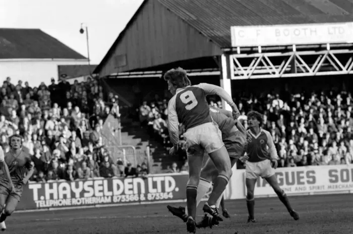 Framed Print : Rotherham United 6 v. Chelsea 0. Division 2 Football October 1981 MF04-14-004 Framed Print : Rotherham United 6 v. Chelsea 0. Division 2 Football October 1981 MF04-14-004