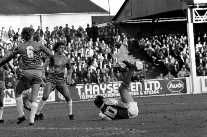 Framed Print : Rotherham United 6 v. Chelsea 0. Division 2 Football October 1981 MF04-14-012 Framed Print : Rotherham United 6 v. Chelsea 0. Division 2 Football October 1981 MF04-14-012