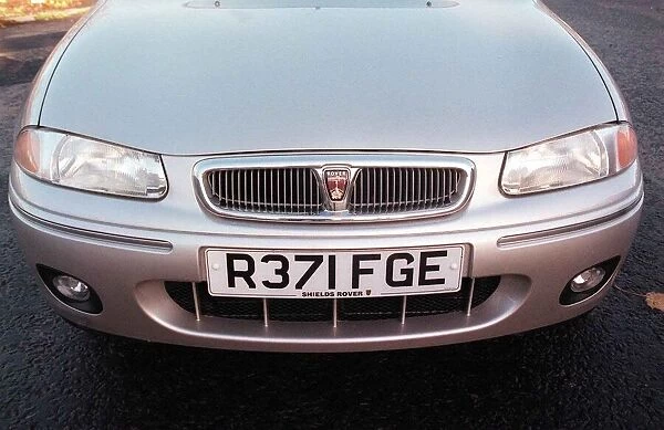 Rover 218 IS November 1997 Radiator grille bonnet number plate
