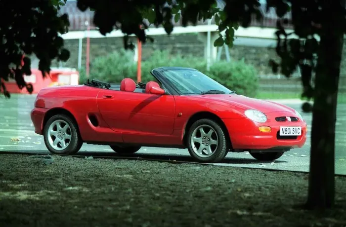 Framed Print : ROVERS SPORTY MGF CAR 29TH JULY 1997 RED MG SPORTS CAR Framed Print : ROVERS SPORTY MGF CAR 29TH JULY 1997 RED MG SPORTS CAR