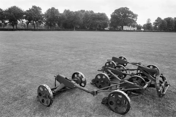 Framed Print : Rowheath Pavilion Centre. Heath Road, Bournville, Birmingham B30 1HH. 14th July 1981 Framed Print : Rowheath Pavilion Centre. Heath Road, Bournville, Birmingham B30 1HH. 14th July 1981