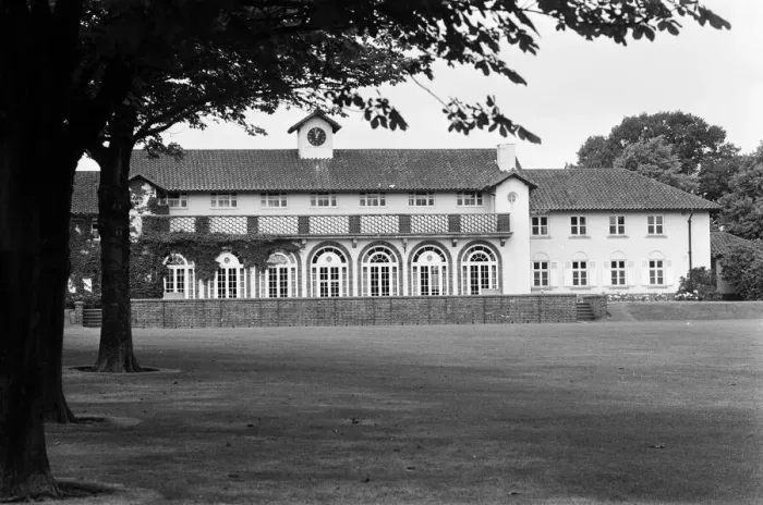Framed Print : Rowheath Pavilion Centre. Heath Road, Bournville, Birmingham B30 1HH. 14th July 1981 Framed Print : Rowheath Pavilion Centre. Heath Road, Bournville, Birmingham B30 1HH. 14th July 1981