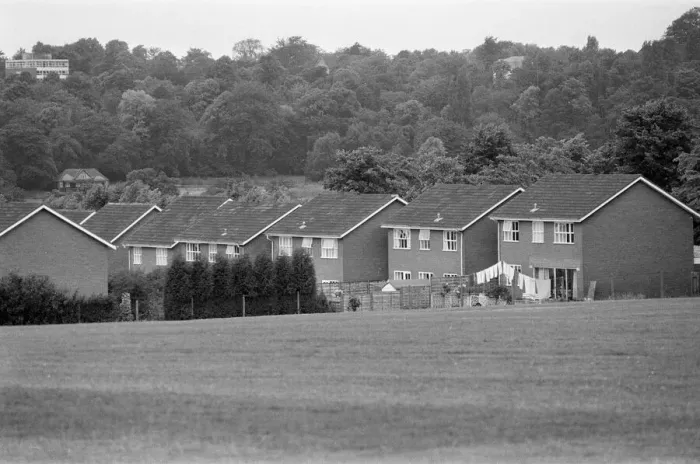 Framed Print : Rowheath Pavilion Centre. Heath Road, Bournville, Birmingham B30 1HH. 14th July 1981 Framed Print : Rowheath Pavilion Centre. Heath Road, Bournville, Birmingham B30 1HH. 14th July 1981