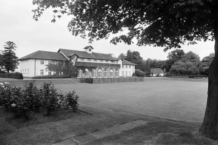 Framed Print : Rowheath Pavilion Centre. Heath Road, Bournville, Birmingham B30 1HH. 14th July 1981