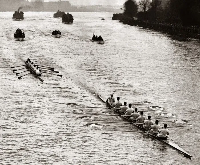 Framed Print : Rowing - Oxford v Cambridge Boat Race - April 1928 Framed Print : Rowing - Oxford v Cambridge Boat Race - April 1928