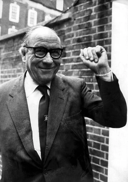Roy Jenkins celebrating as he arrives at SDP, 5th July 1982