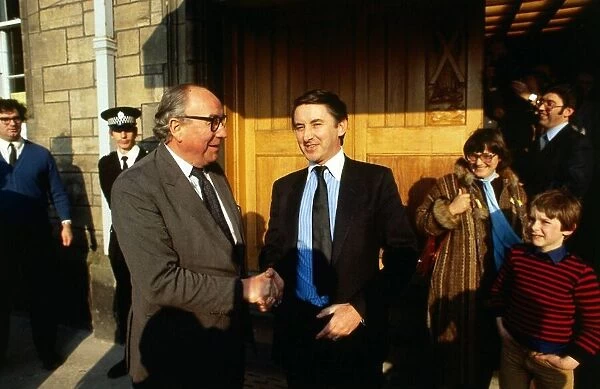 Roy Jenkins shaking hands with David Steel March 1982