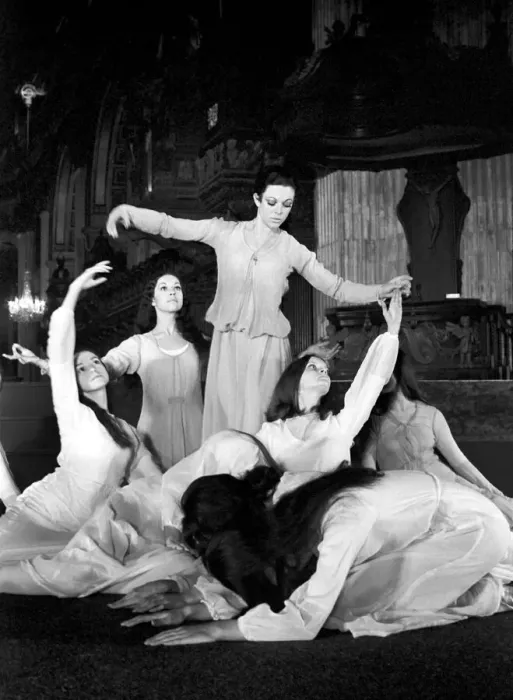 Framed Print : Royal Ballet dancers and pupils of the Royal Ballet School danced under the dome of St Framed Print : Royal Ballet dancers and pupils of the Royal Ballet School danced under the dome of St