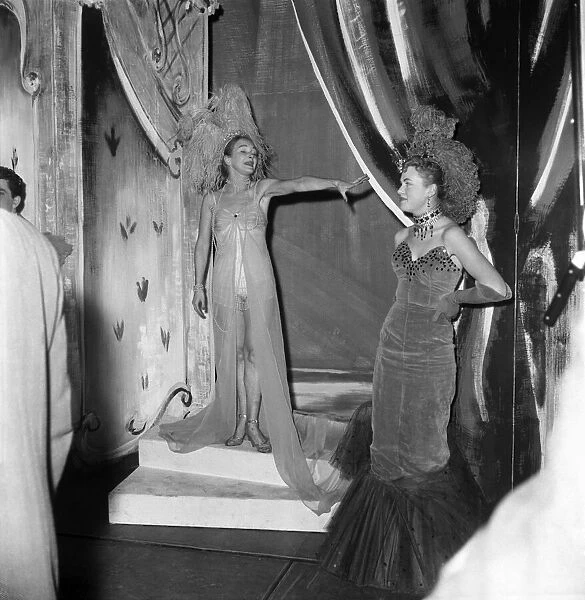 Royal Film Show Rehearsal Joan Greenwood October 1952 C5245-001