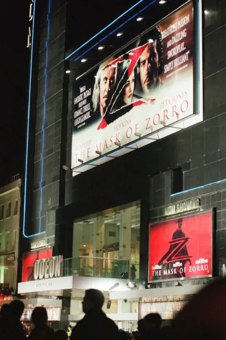 Framed Print : The Royal Gala Film Premiere of The Mask of Zorro at the Odeon Leicester Square Framed Print : The Royal Gala Film Premiere of The Mask of Zorro at the Odeon Leicester Square