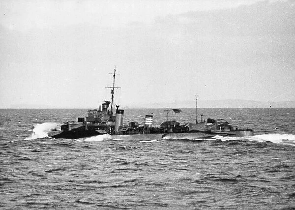 Royal Navy destroyer HMS Faulknor at sea during the Second World War. Circa 1942