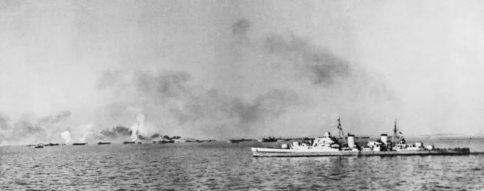 Framed Print : Royal Navy supports landing at Anzio. 3rd February 1944 Framed Print : Royal Navy supports landing at Anzio. 3rd February 1944