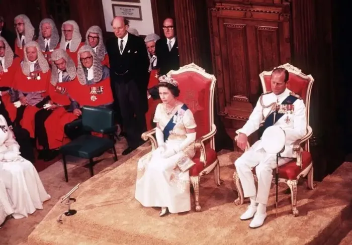 : Royal Silver Jubilee Tour 1977 The Queen and Prince Philip at the State Opening of : Royal Silver Jubilee Tour 1977 The Queen and Prince Philip at the State Opening of