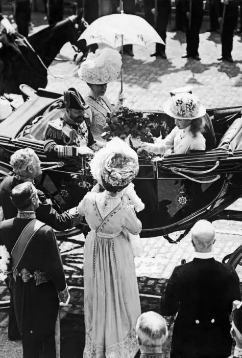 Framed Print : Royal visit to Dublin. Princess Mary receiving a bouquet of flowers at Monkstown as King Framed Print : Royal visit to Dublin. Princess Mary receiving a bouquet of flowers at Monkstown as King
