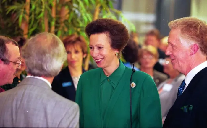 Framed Print : Royal visit of Princess Anne the Princess Royal to Novocastra Laboratories Framed Print : Royal visit of Princess Anne the Princess Royal to Novocastra Laboratories