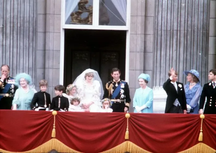 Framed Print : Royal Wedding Prince Charles and Princess Diana with the rest of the Royal Family Framed Print : Royal Wedding Prince Charles and Princess Diana with the rest of the Royal Family