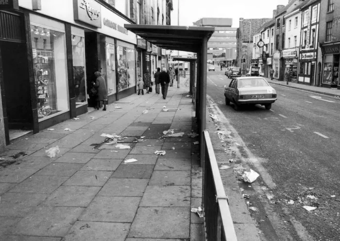 Framed Print : Rubbish litters the Burges in the centre of Coventry 28th December 1977 Framed Print : Rubbish litters the Burges in the centre of Coventry 28th December 1977