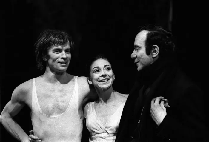 Framed Print : Rudolf Nureyev and Margot Fonteyn seen here at the presss photo call for the Royal Framed Print : Rudolf Nureyev and Margot Fonteyn seen here at the presss photo call for the Royal