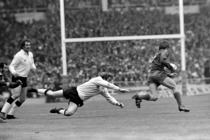 Framed Print : Rugby League Chalenge Cup Final at Wembley Stadium Warrington v Widnes Action Framed Print : Rugby League Chalenge Cup Final at Wembley Stadium Warrington v Widnes Action