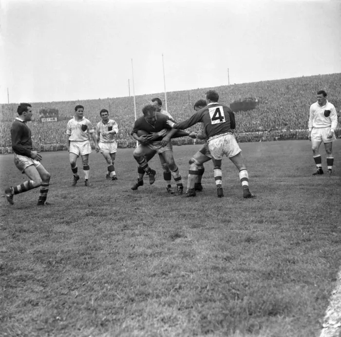 Framed Print : Rugby League: Wakefield v. Wigan. June 1960 M4449-007 Framed Print : Rugby League: Wakefield v. Wigan. June 1960 M4449-007