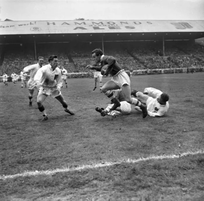 Framed Print : Rugby League: Wakefield v. Wigan. June 1960 M4449-008 Framed Print : Rugby League: Wakefield v. Wigan. June 1960 M4449-008
