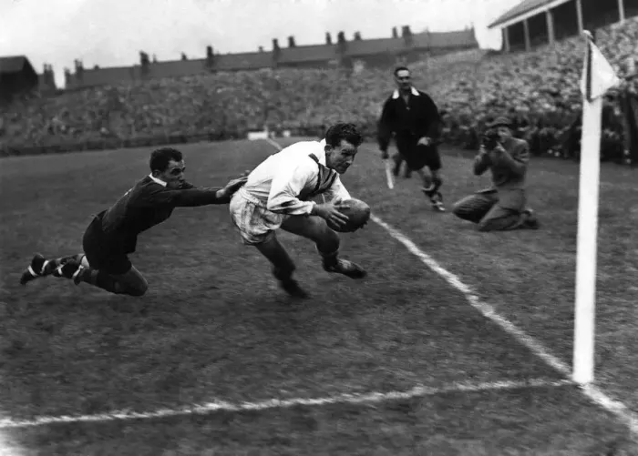 Framed Print : Rugby Union international. Mike Sullivan of Gt. Britain (right