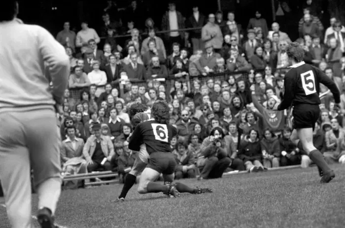 Framed Print : Rugby Union Middlesex Sevens tournament at Twickenham Saracens v Harlequins May Framed Print : Rugby Union Middlesex Sevens tournament at Twickenham Saracens v Harlequins May