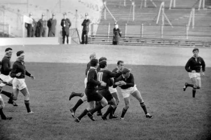 Framed Print : Rugby Union. Oxford v. South Africa. Action during the match Framed Print : Rugby Union. Oxford v. South Africa. Action during the match