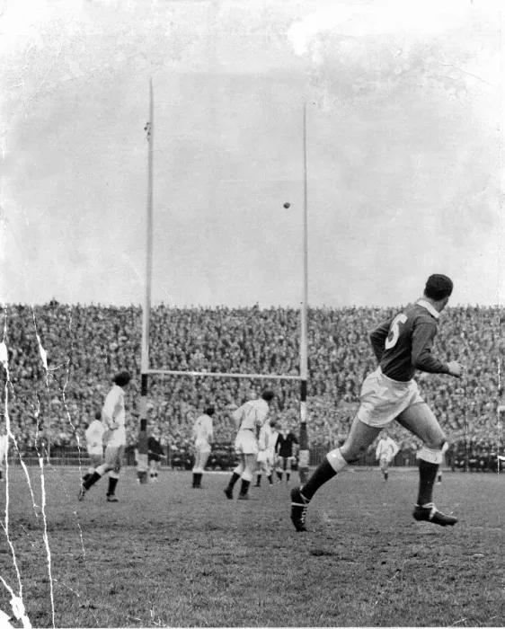Framed Print : Rugby - Wales V England - Cardiff Arms Park - Wales full back Keith Jarrett turn to run Framed Print : Rugby - Wales V England - Cardiff Arms Park - Wales full back Keith Jarrett turn to run