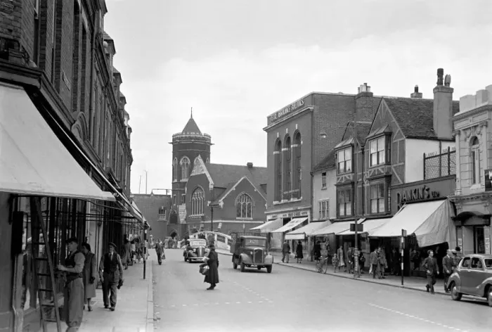 Framed Print : Ruggles. Chelmsford, Essex Street Scenes. June 1952 C3017 Framed Print : Ruggles. Chelmsford, Essex Street Scenes. June 1952 C3017