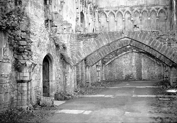 The ruins of Glastonbury Abbey in Somerset 1923 Alf 58