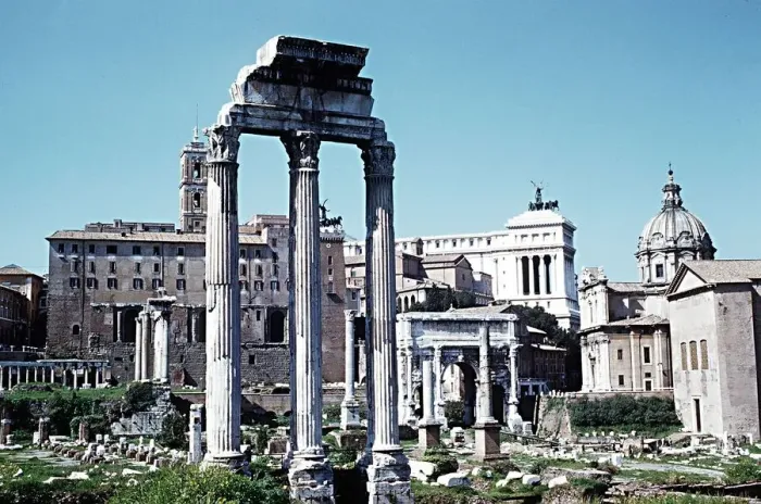 Framed Print : Ruins of the Temple of Castor and Pollux looking towards Arch of Septimius Severus Italy Framed Print : Ruins of the Temple of Castor and Pollux looking towards Arch of Septimius Severus Italy