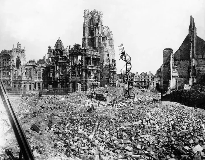 Framed Print : The Ruins of the Town Hall and Hotel de Ville in Arras after the World War