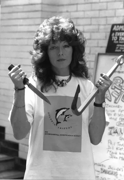 Framed Print : Rula Lenska actress joines Campaign for International Dolphin Protection A©Mirrorpix Framed Print : Rula Lenska actress joines Campaign for International Dolphin Protection A©Mirrorpix