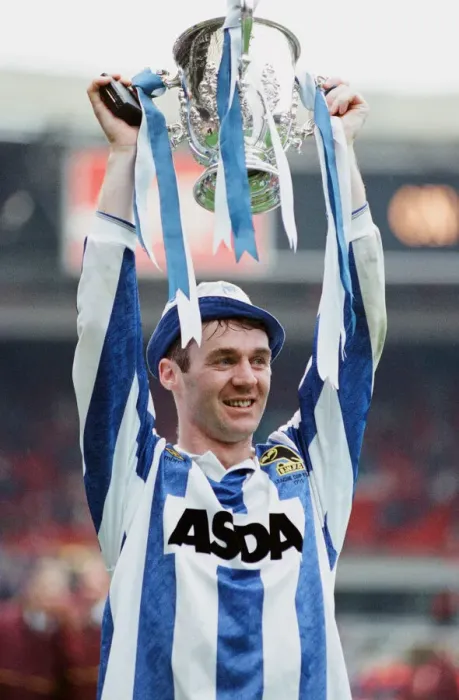 Framed Print : Rumbelows Cup Cup Final at Wembley Stadium. Sheffield Wednesday 1 v Manchester Framed Print : Rumbelows Cup Cup Final at Wembley Stadium. Sheffield Wednesday 1 v Manchester
