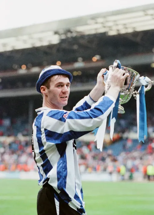 Framed Print : Rumbelows Cup Cup Final at Wembley Stadium. Sheffield Wednesday 1 v Manchester Framed Print : Rumbelows Cup Cup Final at Wembley Stadium. Sheffield Wednesday 1 v Manchester