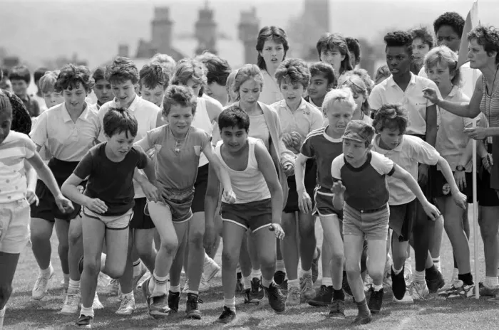 Framed Print : On the run... Rawthorpe High and Junior school pupils keep on running for Sport Aid Framed Print : On the run... Rawthorpe High and Junior school pupils keep on running for Sport Aid