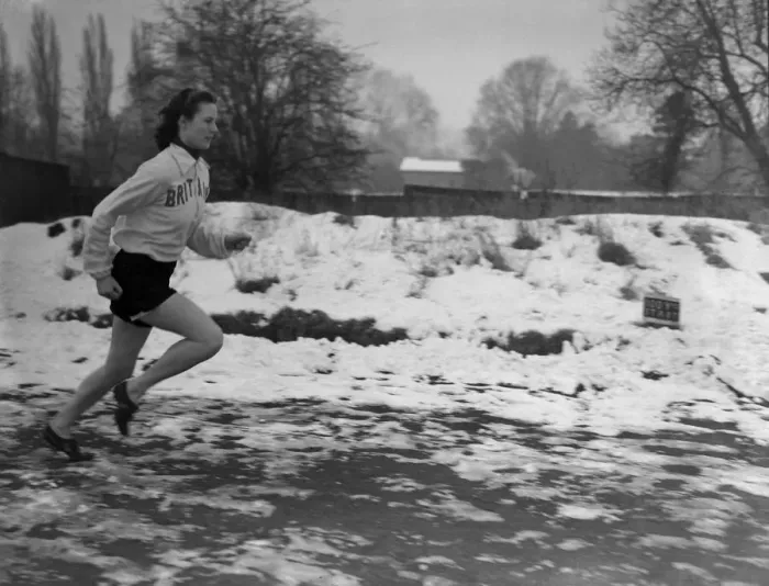 Framed Print : Runner Maureen Gardner, a ballet dancer who took up running to recover from an illness