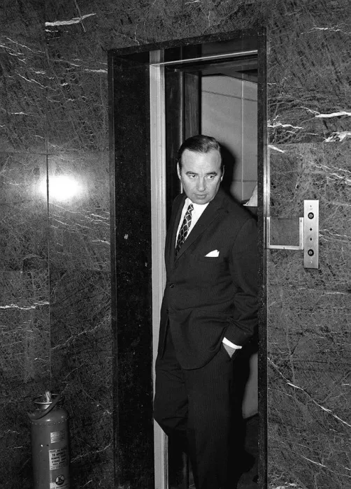 Framed Print : Rupert Murdoch comes out of the directors lift at the headquarters of Mirror Group Framed Print : Rupert Murdoch comes out of the directors lift at the headquarters of Mirror Group