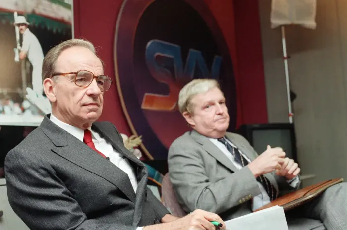 Framed Print : Rupert Murdoch (left) and Mark McCormack announce a deal in which Mr Murdoch Framed Print : Rupert Murdoch (left) and Mark McCormack announce a deal in which Mr Murdoch