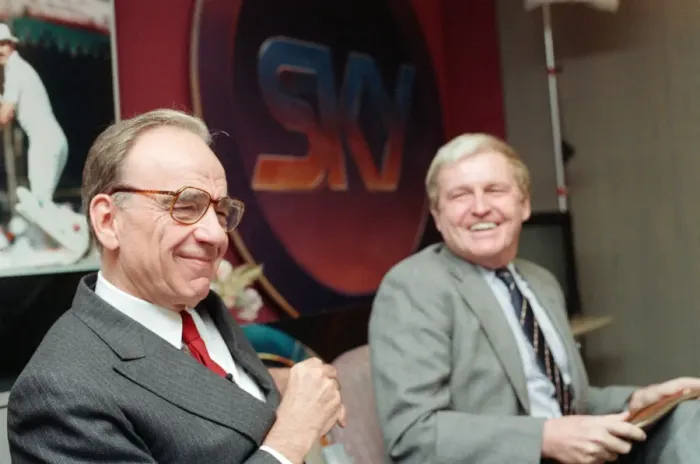 Framed Print : Rupert Murdoch (left) and Mark McCormack announce a deal in which Mr Murdoch Framed Print : Rupert Murdoch (left) and Mark McCormack announce a deal in which Mr Murdoch