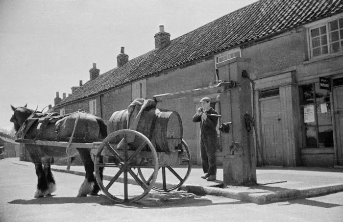 Framed Print : Rural scenes in North Yorkshire. Horse and Cart Framed Print : Rural scenes in North Yorkshire. Horse and Cart