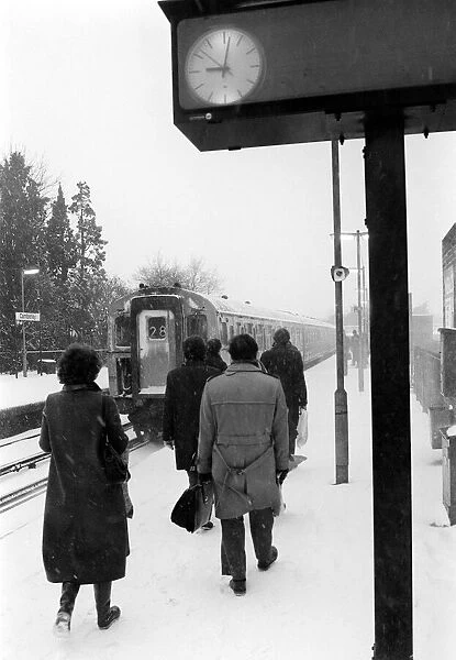 Rush hour in Snow Jan 1982 Camberley Station Surrey at 9 o