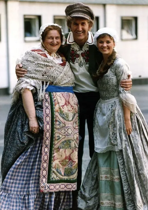 Framed Print : Russ Abbot with Bella Emberg (left) and Lisa Maxwell at the launch of the BBCs new autumn