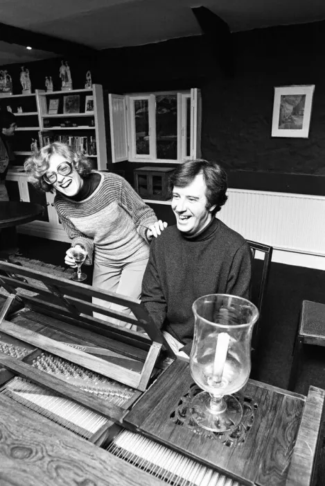 Framed Print : Russell Harty & close friend Madge Hindle, pictured at their farm house near the market Framed Print : Russell Harty & close friend Madge Hindle, pictured at their farm house near the market