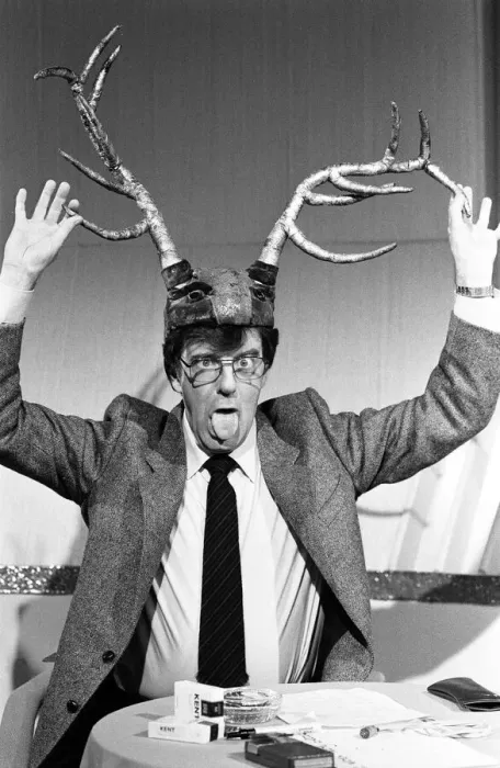 Framed Print : Russell Harty on his early evening show called Harty, 2nd November 1983 Framed Print : Russell Harty on his early evening show called Harty, 2nd November 1983